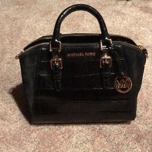 Micheal kors mini satchel